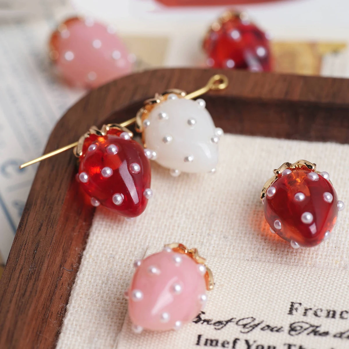 2Pcs 컬러 인쇄 3D 만화 딸기 모양 아크릴 수제  - 3D Printing Jewelry 리뷰 및 가격